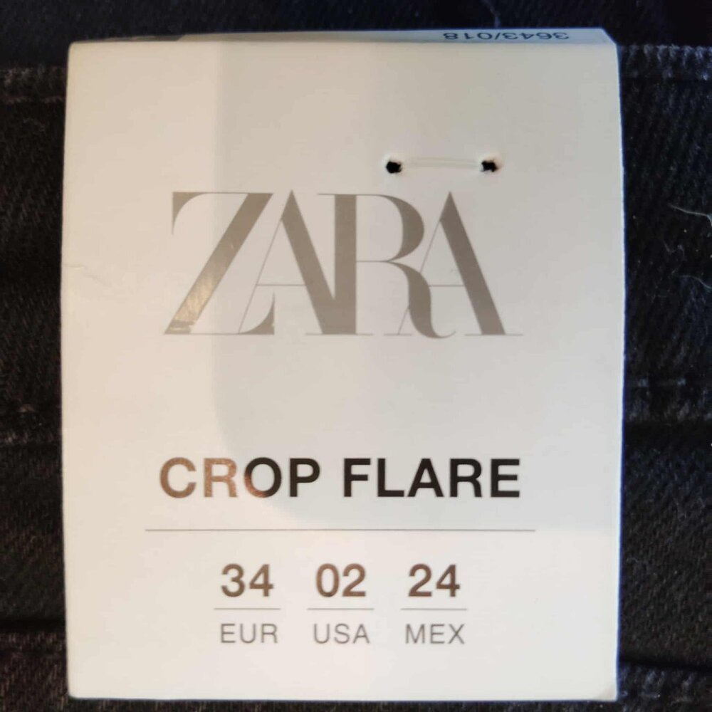 Zara Jeans Black  NWT  High Rise  Cropped   Flare  Raw Hem  Size 2  NWT - Picture 3 of 6